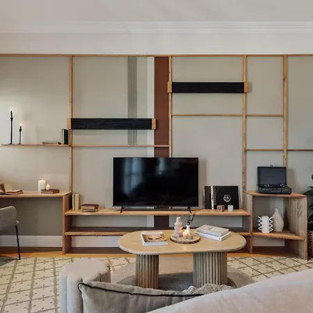 Karakoy - 2 Bedrooms And Balcony In Eixample Dreta *